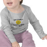 Lächeln Sie, wenn Sie eine stolze Stiefmutter sind T-Shirts