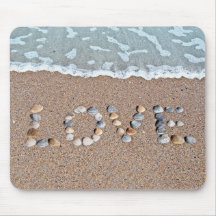 Liebe auf der Strandseashell-Kunst Mousepads
