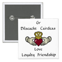 Liebe, Loyalität, Freundschaft: Claddagh Anstecknadel