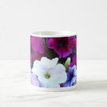 Lila Blumenraserei Kaffeehaferl