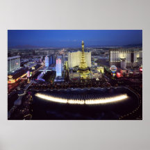 Luftaufnahme des Las Vegas-Streifens nachts Poster