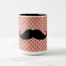 Lustiger Schnurrbart auf niedlichem rosa Polka-Pun Haferl