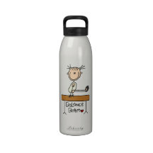 Mädchen auf Schwebebalken Trinkflasche