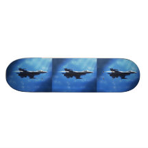 MilitärKampfflugzeug des Falke-F16 Bedruckte Skateboarddecks