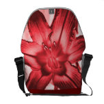 mit Blumen Kurier Tasche