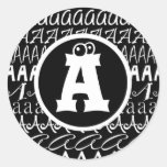 Mit Monogramm Schwarz-weißer Buchstabe ein Aufkleb