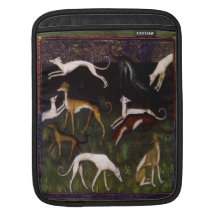 Mittelalterliche Windhunde im tiefen Wald iPad Sleeves