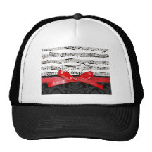 Musiknoten und Imitatrotband Baseballcaps