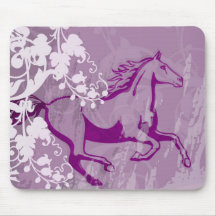 Mystisches Garten-Pferd (lt Purple) Mousepads