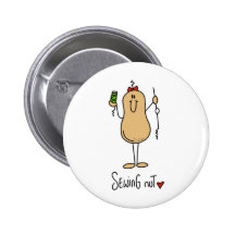 Nähende Nuss-T-Shirts und Geschenke Anstecknadelbuttons