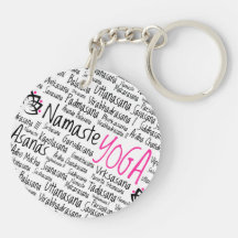 Namaste Yoga bringt Asana Pose-Sanskrit Namen in P Schlüssel Anhänger