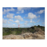 Naturbild mit einem kleinen Leuchtturm Postkarte