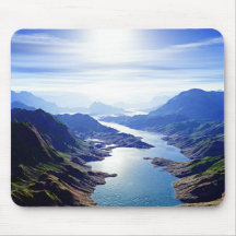 Nebelhafter Fluss Mousepad