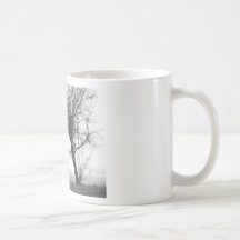 Nebelige Bäume Schwarzes u. Weiß Kaffeetasse