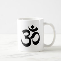 Ni OM MA füllen mich Summen Entwurfs-Produkte auf Teetasse