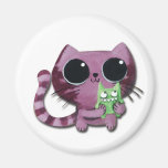 Niedliche Kitty-Katze mit kleinem grünem Monster Kühlschrankmagnete