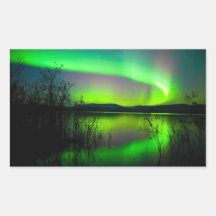 Nordlichter widergespiegelt auf See Aufkleber