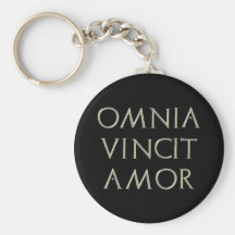 Omnia Vincit Amor Keychain Schlüsselanhänger
