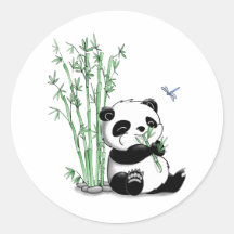 Panda, der Bambus isst Runder Aufkleber