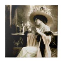 Pariser Frau 1900, die Champagne trinkt Kachel