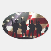 Patriotische Militärsoldat-Silhouetten Ovaler Aufkleber