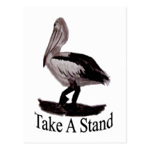 Pelikane nehmen einen Stand Postkarte
