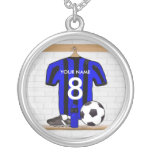 Personalisierter schwarzer und blauer Fußballfußba Selbst Gestalteter Schmuck