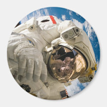 Pier-VerkäuferSpacewalk Magnets