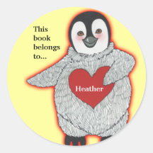 Pinguin mit Herz-Buch-Aufkleber
