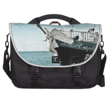 Pirate, Piratenschiff an der Ostsee Laptop Taschen