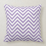 Purple and White Chevron Pattern kissen
