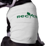 Recyceln Sie Haustierkleidung