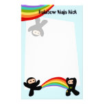 Regenbogen Ninja Tritt Bedrucktes Papier