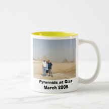 Reisende an den Pyramiden, Pyramiden in Giseh Kaffee Haferl