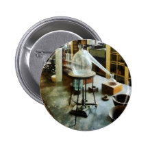 Retorte in Chem Labrador Button