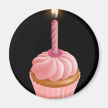 Rosa feenhafter Kuchenkleiner kuchen mit Geburtsta Magnete