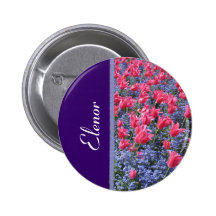 Rosa und lila Blumenfeld Anstecknadelbutton