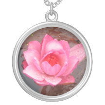 rosa Wasserlilie-Blume Personalisierte Halskette