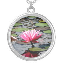 "Rosa Wasserlilie-" Sterlingsilber-Halskette