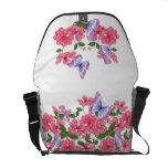 Rosiges Blumen- und Schmetterlinge Kuriertasche