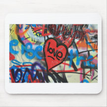 Rot gemalter Herz-Liebe Graffiti Mousepads