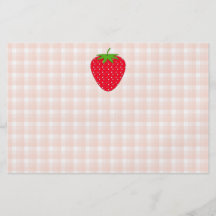 Rote Erdbeere auf Gingham-Kontrolle Flyer