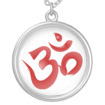 Rote hindische Symbol-OM-Om Devanagari Kalligraphi Personalisierter Schmuck
