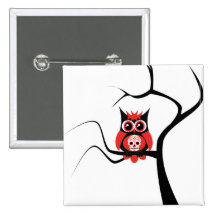Rote Zuckerschädel-Eule im Baum-Knopf Buttons