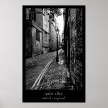 ruhige Gasse Plakate