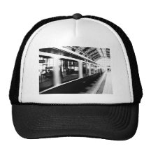 S-Bahn Berlin Schwarz Weiß Fotografie Baseballcaps