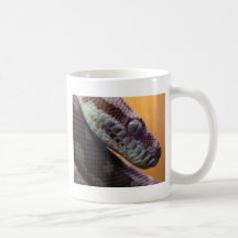 Schlangen-Seite an Tasse