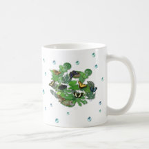 Schmetterlinge mit Blätter, Regentropfen, Perlen Kaffeetassen