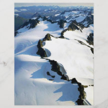 Schneebedeckte Bergspitzen - Luftaufnahme Flyerdruck