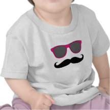 Schnurrbart und rosa Sonnenbrille-Humor Shirt